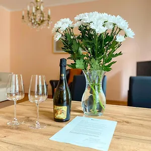 https://apartm-marie.karlovyvary-hotels.com